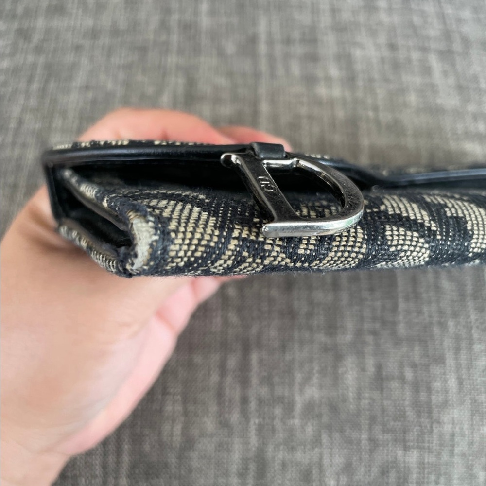 VINTAGE CHRISTIAN DIOR SADDLE WALLET - Picture 5 of 8